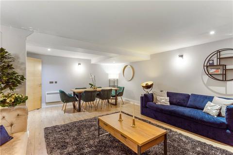 2 bedroom flat for sale, Tamarind Court, Gainsford Street, London, SE1