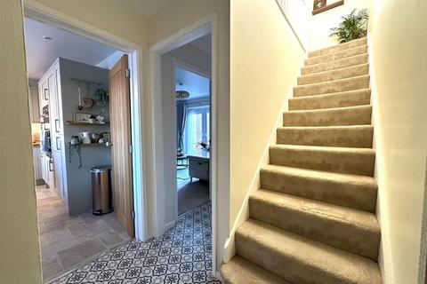 5 Crane Walk, Northampton, NN3 8YE