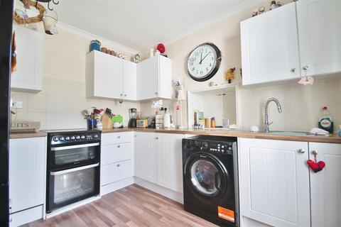 3 bedroom maisonette for sale, Church Path, Gravesend, DA11