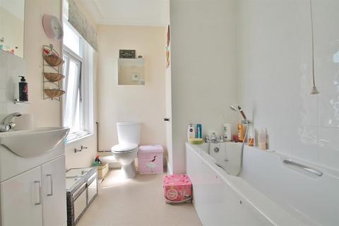 1b Church Path, Northfleet, Gravesend, DA11 9ET