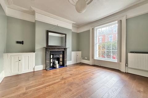 Flat 1, 6 Church Road, St Thomas, Exeter, EX2 9AX