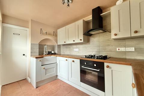 Flat 1, 6 Church Road, St Thomas, Exeter, EX2 9AX