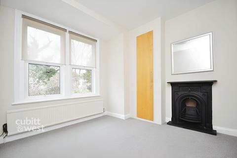 2 bedroom flat to rent, Brighton Road Purley CR8