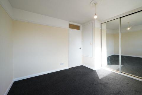 1 bedroom end of terrace house to rent, Ardent Close, LONDON