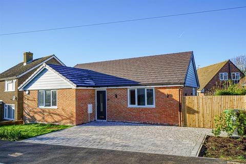 2 bedroom detached bungalow for sale, Ghyllside Avenue, Hastings