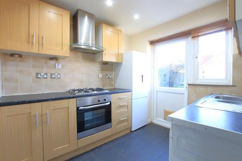 undefined, Oak Way, Feltham TW14