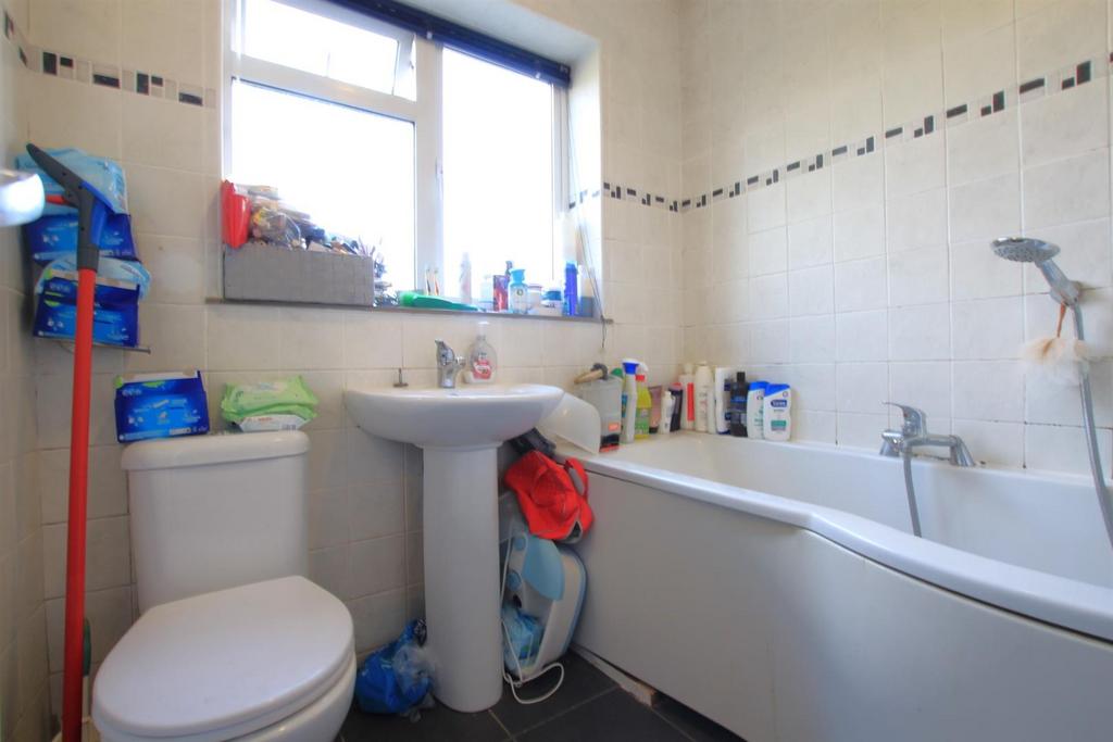 Family Bathroom/ WC