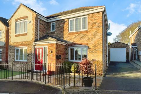 3 bedroom detached house for sale, Fulneck Court, Pudsey