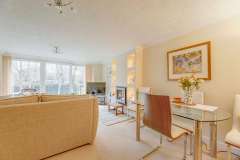 2 bedroom flat for sale, Dorchester Road, Dorchester Court Dorchester Road, B91