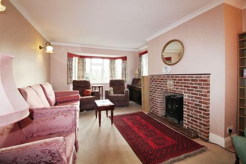 3 bedroom end of terrace house to rent, Oxford Street, Ramsbury, SN8