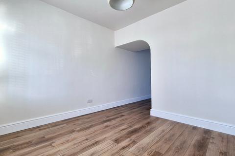 2 bedroom house to rent, INNER AVENUE, SOUTHAMPTON