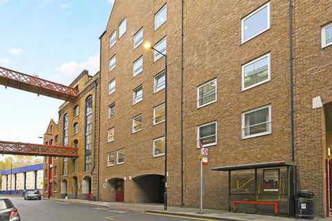 2 bedroom flat to rent, Wapping High Street, London E1W