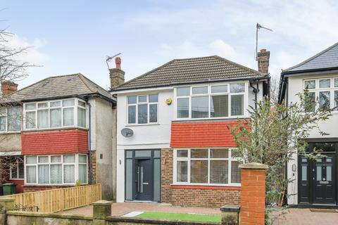 4 bedroom detached house to rent, Atkins Road, London SW12