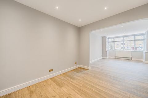 4 bedroom detached house to rent, Atkins Road, London SW12