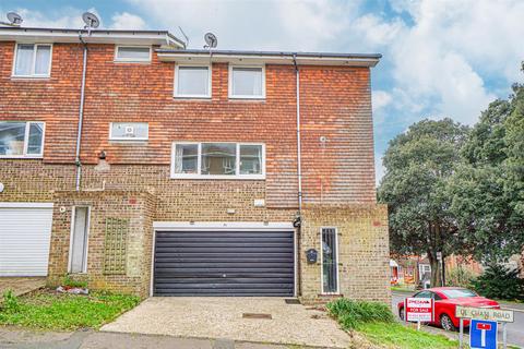 4 bedroom end of terrace house for sale, De Cham Road, St. Leonards-On-Sea