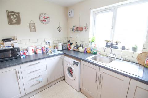 1 bedroom flat for sale, Brian Avenue, Skegness