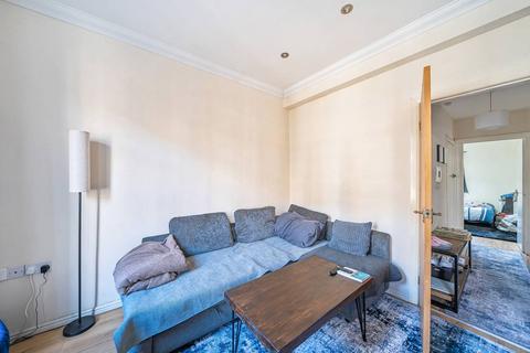 2 bedroom flat for sale, Green Lanes, Newington Green, London, N16