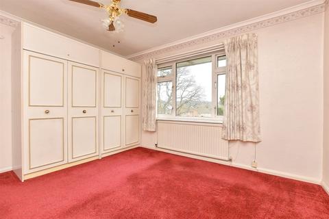 36 Lynn Walk, Reigate, RH2 7NY