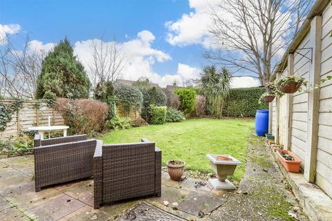 36 Lynn Walk, Reigate, RH2 7NY