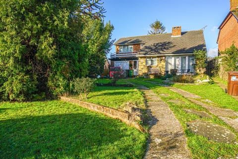 3 bedroom detached house for sale, Butchers Lane, Three Oaks, Hastings