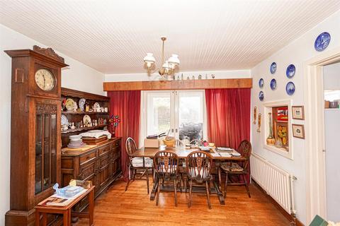3 bedroom detached house for sale, Butchers Lane, Three Oaks, Hastings