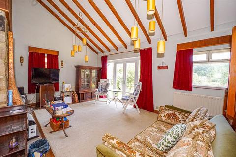 3 bedroom detached house for sale, Butchers Lane, Three Oaks, Hastings