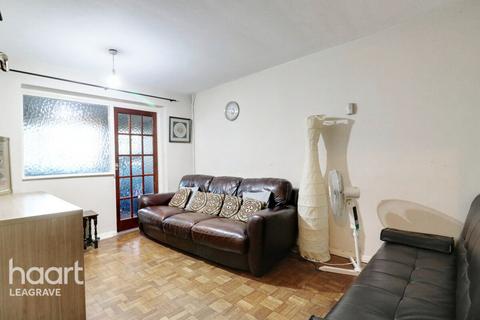 5 bedroom semi-detached house for sale, Cuffley Close, Luton