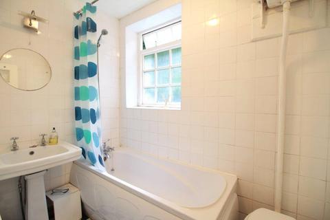 Studio to rent, North Hill Court, North Hill, Highgate, London, N6