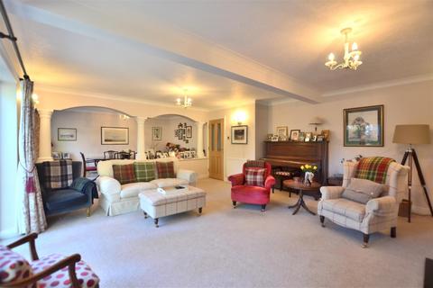 4 bedroom detached house for sale, Regent Close, Fleet GU51