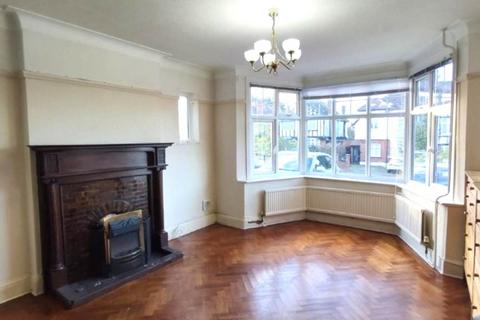 4 bedroom semi-detached house to rent, Nether Street, London N12