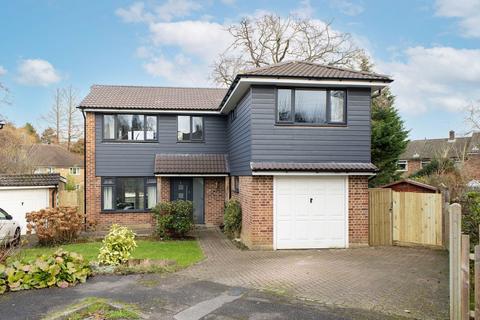 4 bedroom detached house for sale, Windmill Way, Reigate RH2