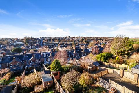 4 bedroom end of terrace house for sale, Frances Street, Chesham, Buckinghamshire, HP5