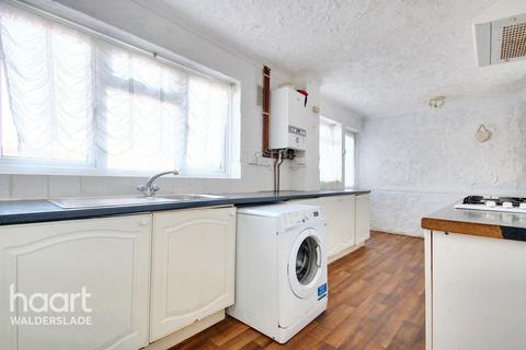 3 bedroom terraced house for sale, Foxglove Crescent, Chatham