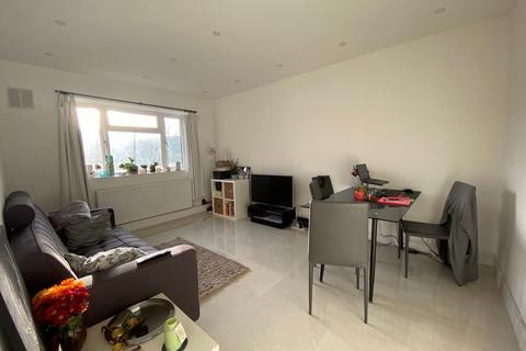 1 bedroom flat to rent, Lochinvar Street, London SW12