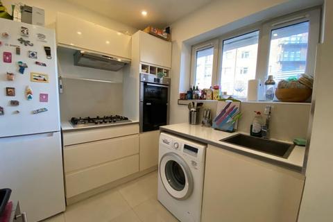 1 bedroom flat to rent, Lochinvar Street, London SW12