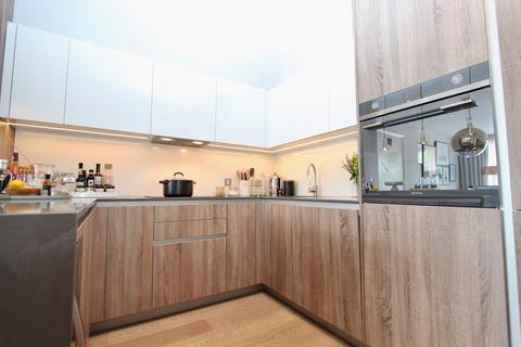 2 bedroom apartment to rent, Queenshurst Square, Kingston Upon Thames KT2