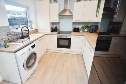 3 bedroom terraced house for sale, Cygnet Way, Bradford BD17