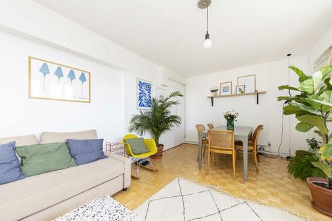 2 bedroom flat for sale, Stanhope Street, London NW1