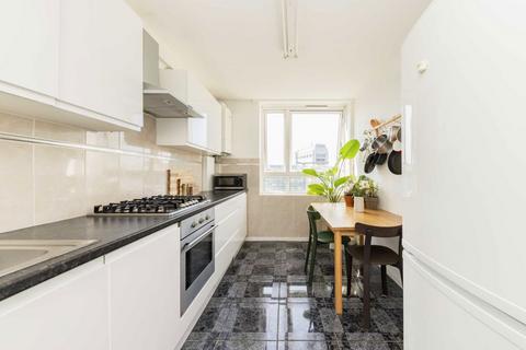 2 bedroom flat for sale, Stanhope Street, London NW1