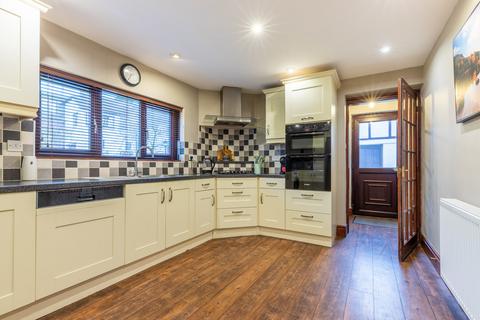 6 bedroom detached house for sale, 4 Kentrigg Walk, Burneside Road, Kendal, Cumbria, LA9 6EF