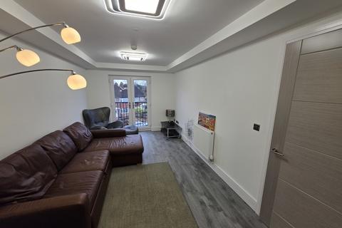 3 bedroom house share to rent, Apartment 5, 4A Bindloss Avenue, Eccles, Manchester, M30