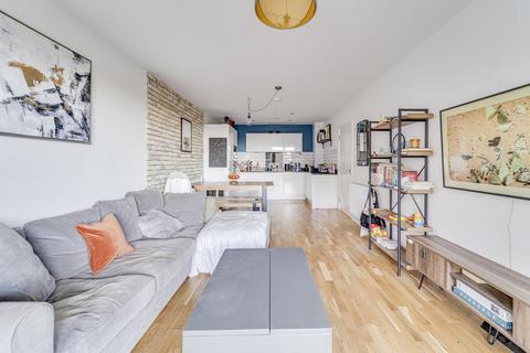 2 bedroom apartment for sale, Hampden Road, London N8