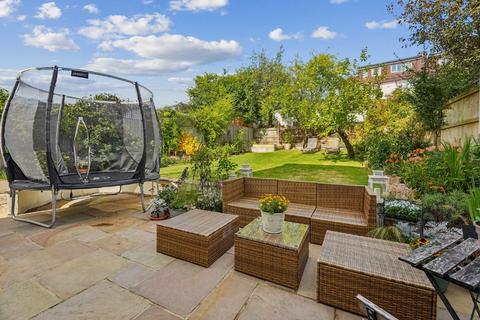 37 Crescent Way, London, SW16 3AL