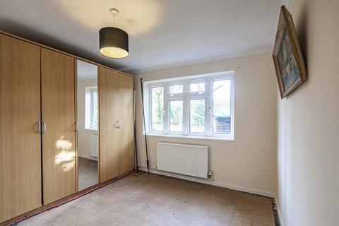 2, Maisonettes Icknield Road, Goring, Reading, RG8 0DH