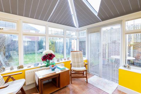 23 Nower Close West, Dorking, RH4 3DB