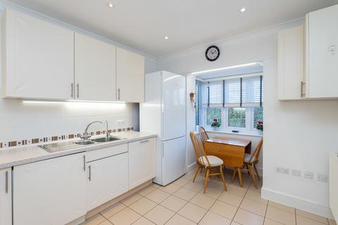 23 Nower Close West, Dorking, RH4 3DB