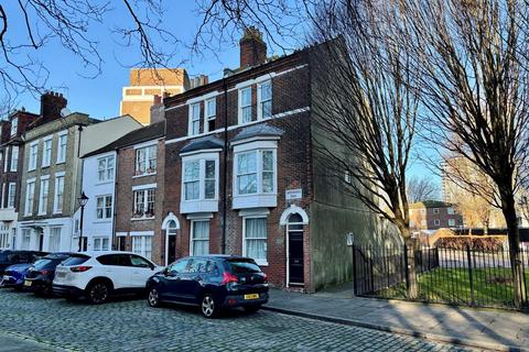 1 bedroom end of terrace house to rent, Ordnance Row, Portsmouth PO1