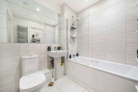 1 bedroom flat for sale, River Rise Close, London SE8