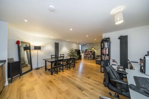 1 bedroom flat for sale, Bermondsey Square, London SE1