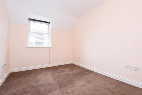 2 bedroom flat for sale, Newbury,  Berkshire,  RG14